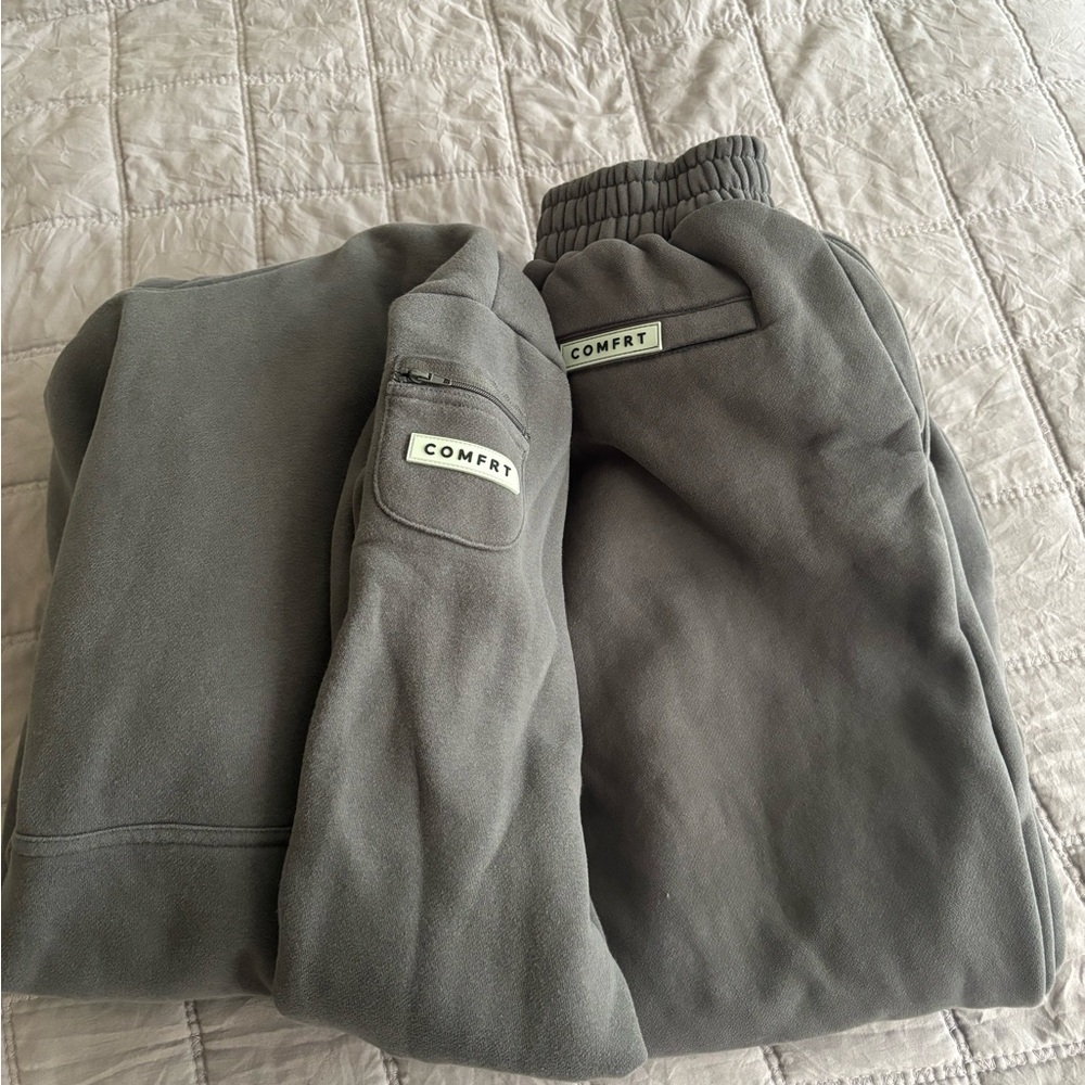 steel gray  Comfrt travel essentials Sweatshirt M & Joggers S